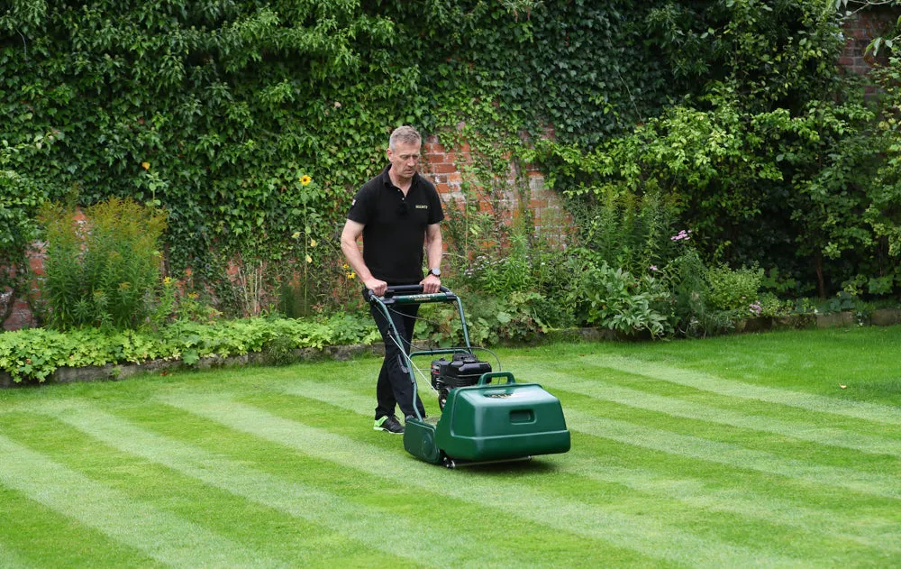 Allett Kensington 17 Petrol Cylinder Mower (Honda or Briggs Engine)