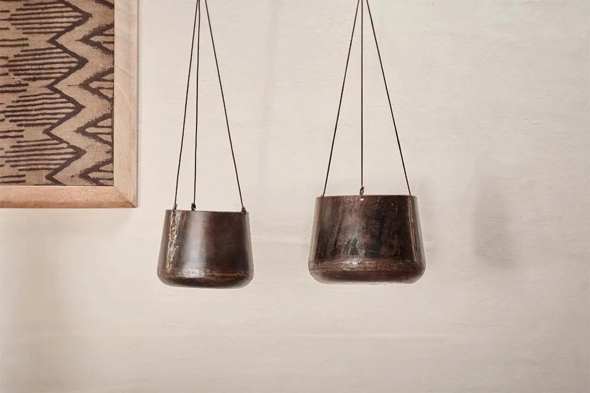Endo Reclaimed Iron Hanging Planter