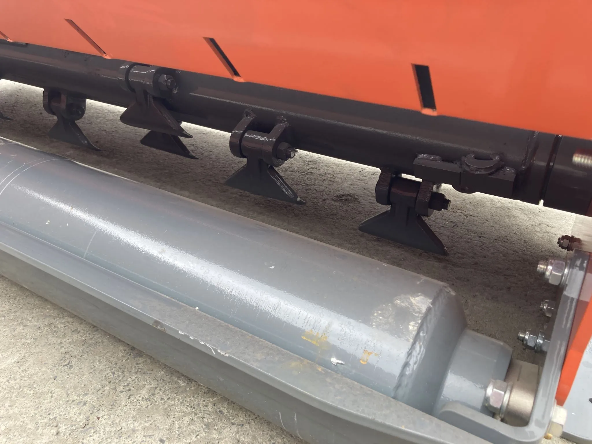 FUSJ 1.8m Flail Mower with Hydraulic Side Shift and pruning rakes