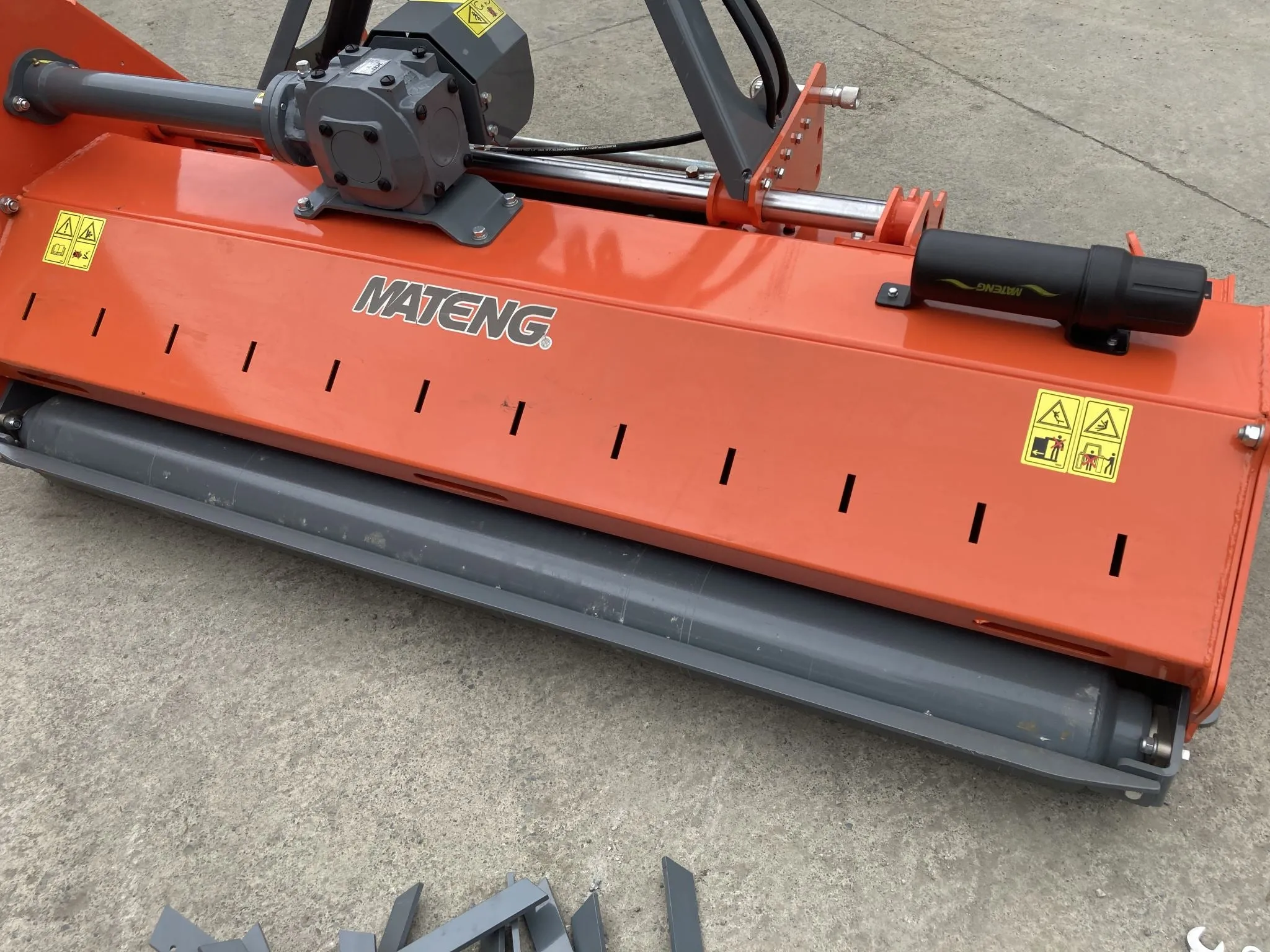 FUSJ 1.8m Flail Mower with Hydraulic Side Shift and pruning rakes