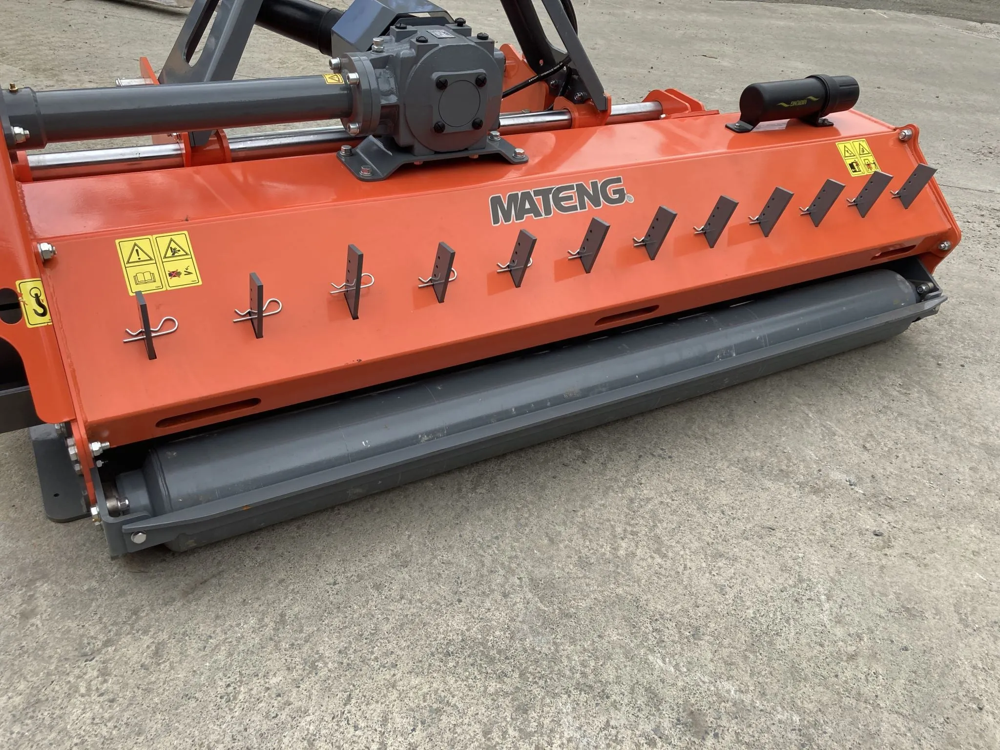 FUSJ 1.8m Flail Mower with Hydraulic Side Shift and pruning rakes