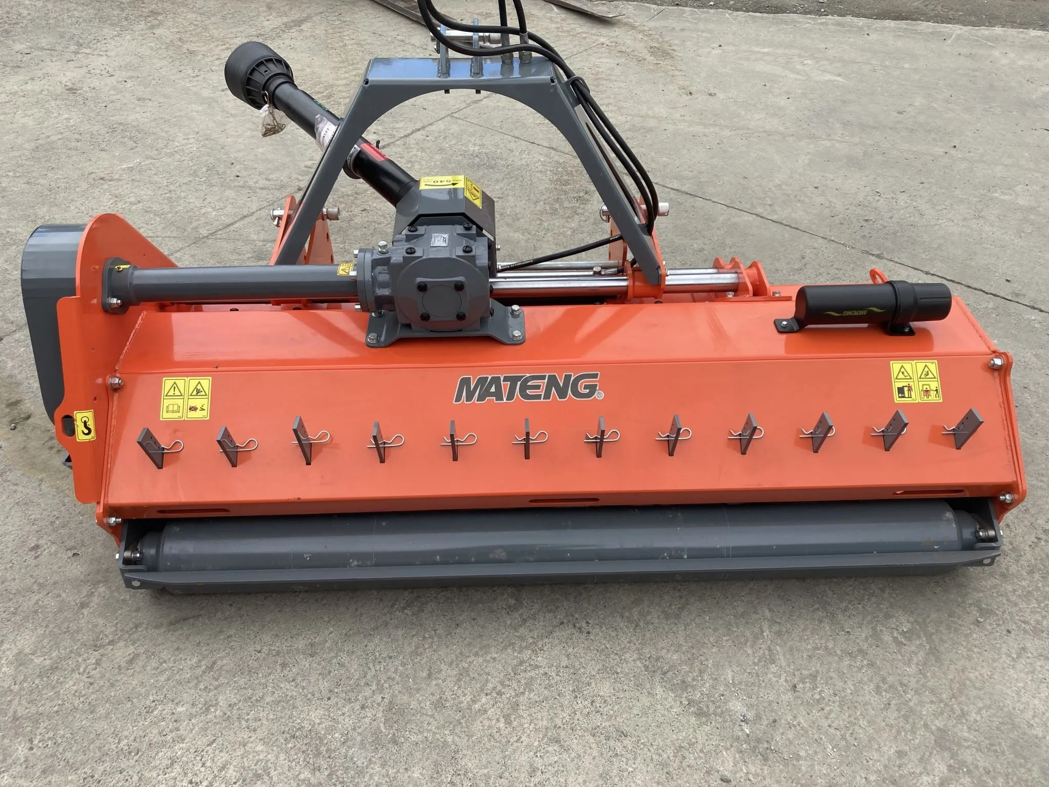 FUSJ 1.8m Flail Mower with Hydraulic Side Shift and pruning rakes