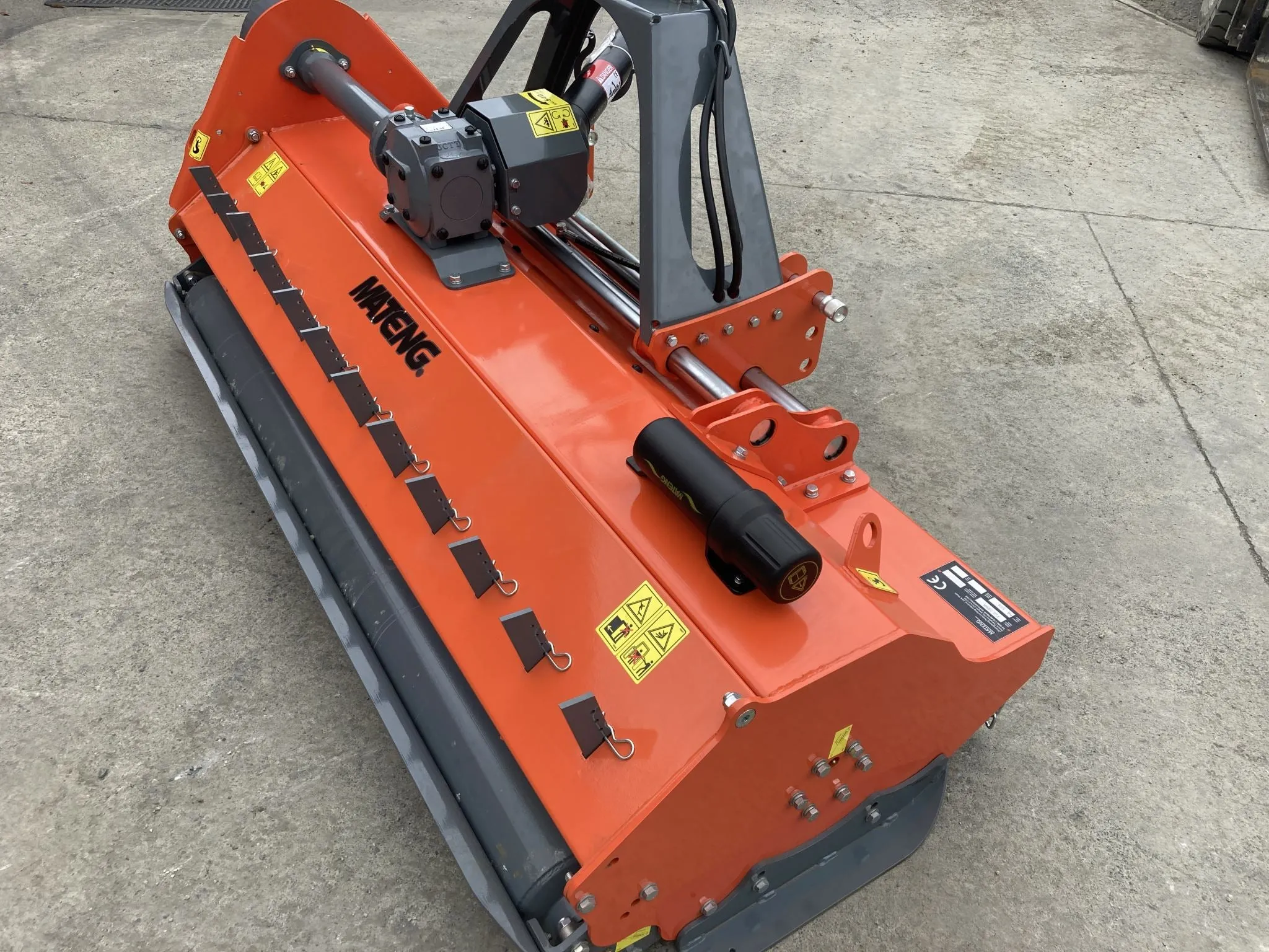 FUSJ 1.8m Flail Mower with Hydraulic Side Shift and pruning rakes