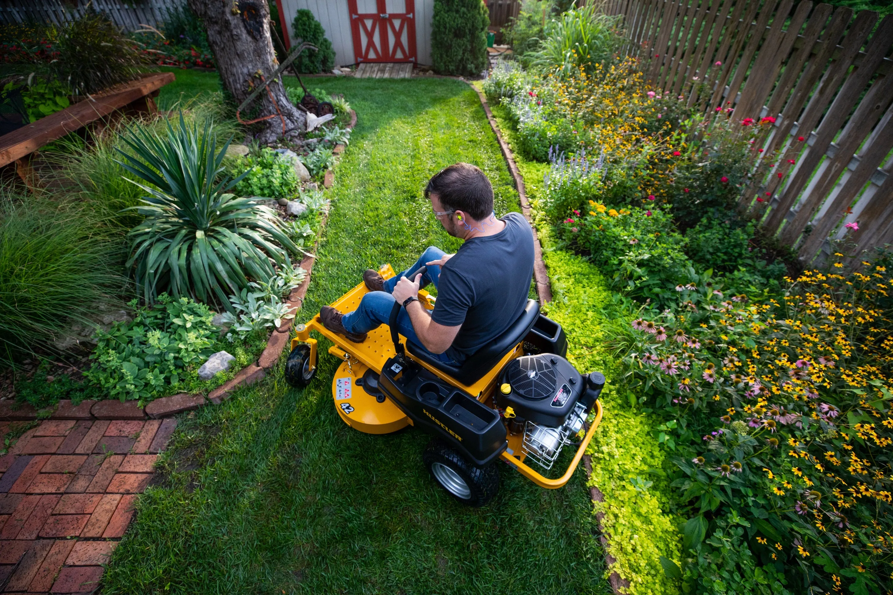 Hustler Dash XD 34" Residential Zero-Turn Mower w/ Kawasaki FR541 (15HP)
