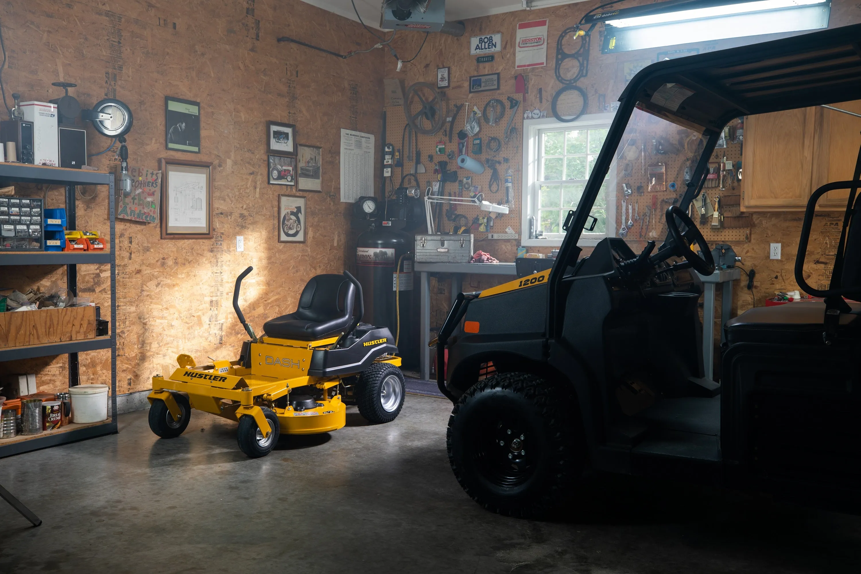 Hustler Dash XD 34" Residential Zero-Turn Mower w/ Kawasaki FR541 (15HP)