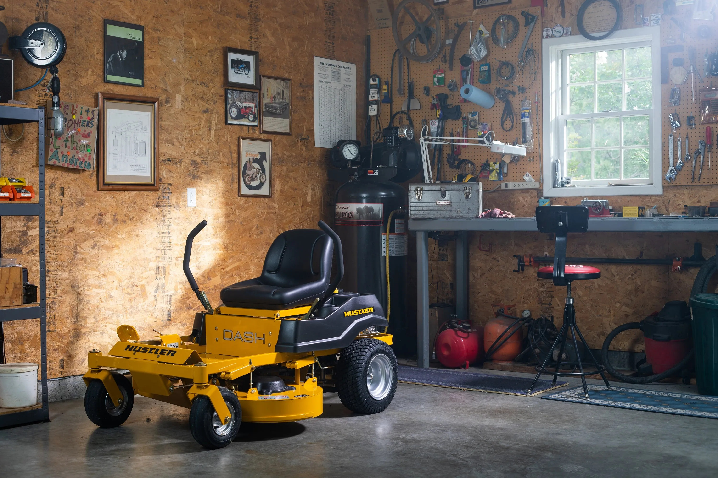 Hustler Dash XD 34" Residential Zero-Turn Mower w/ Kawasaki FR541 (15HP)