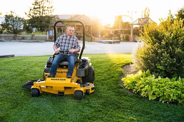 Hustler FasTrak SDX 48" Commercial Zero-Turn Mower w/ Kawasaki FX691 (22HP)