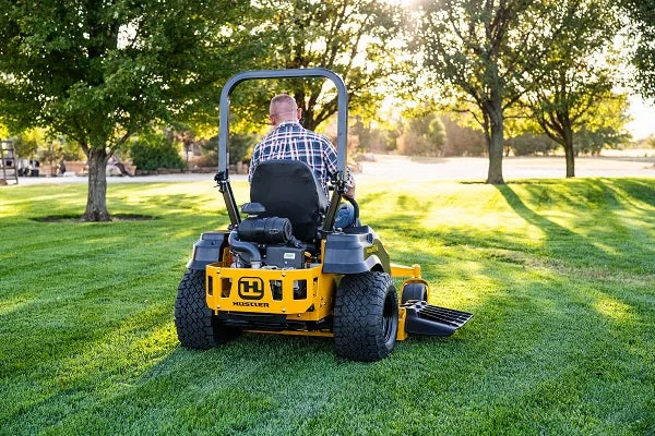 Hustler FasTrak SDX 48" Commercial Zero-Turn Mower w/ Kawasaki FX691 (22HP)