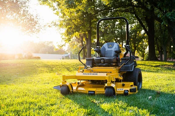 Hustler Super Z HyperDrive 72" Commercial Zero-Turn Mower w/ Vanguard Big Block EFI w/ Oil Guard (37HP)