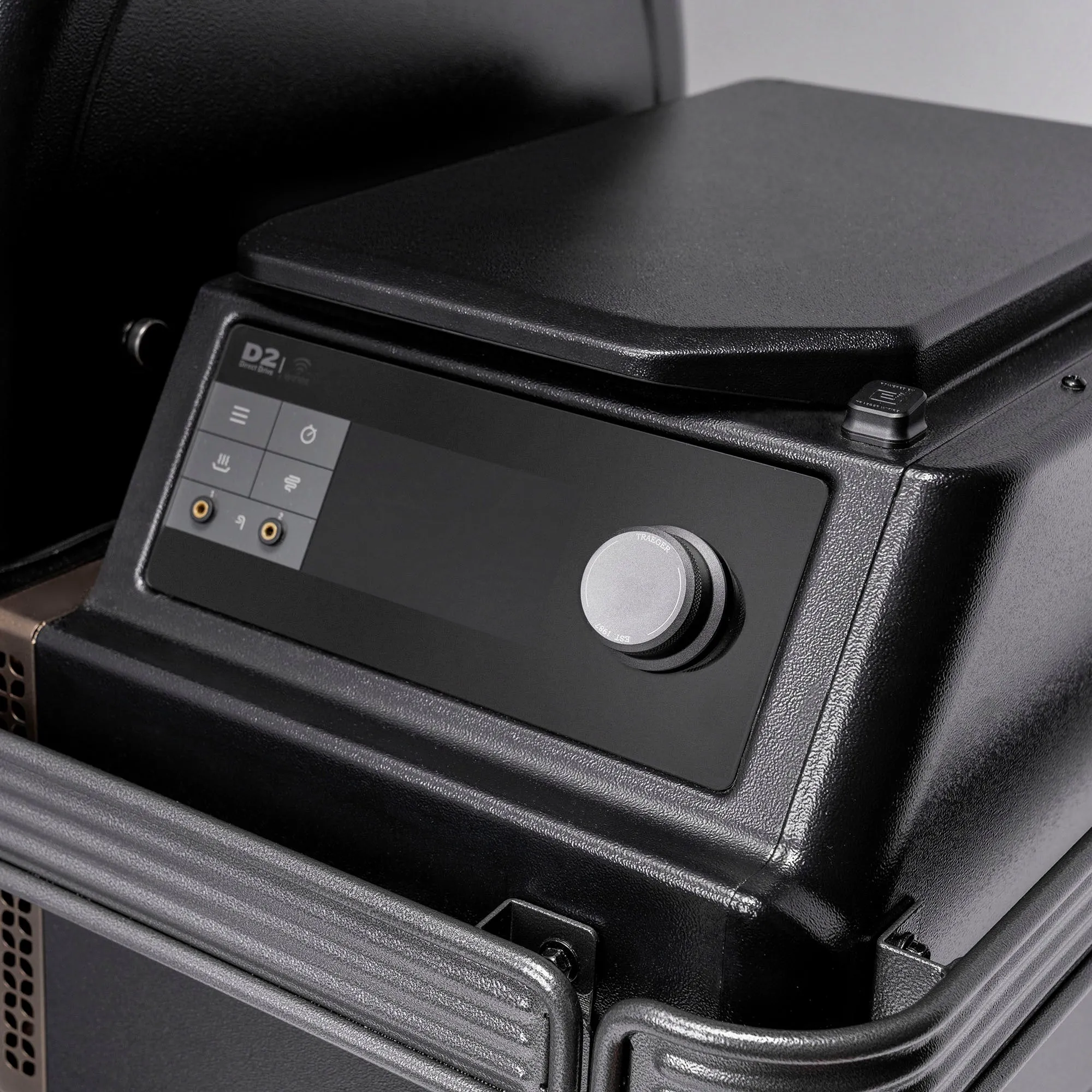 NEW - Traeger® Ironnwood With