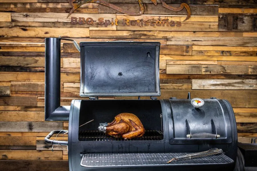 Offset Smoker BBQ - Flaming Coals