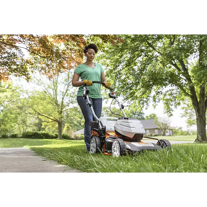 Stihl | RMA 460 V Battery Self-Propelled Mower | w/ AK 30 battery & AL 101 charger (6368 200 0035)