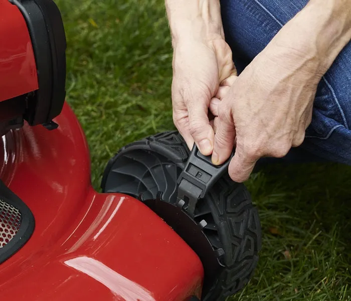 Toro 21462 Push Lawnmower Recycler 22" Self Propelled with Recoil Start and High Back Wheels