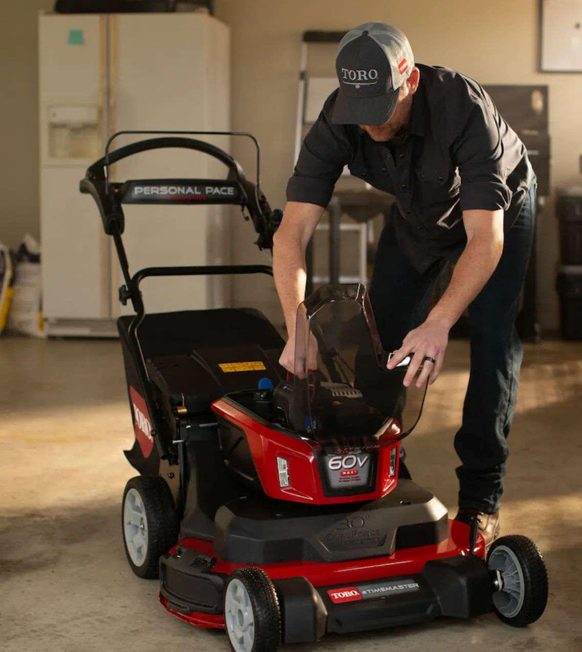 Toro 60V 30 in. (76 cm) eTimeMaster Personal Pace Auto-Drive Lawn Mower 21491