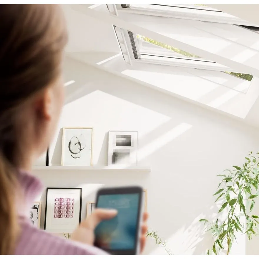 VELUX GGL PK06 206221U Triple Glazed Enhanced Noise Reduction White Painted INTEGRA® Electric Window (94 x 118 cm)